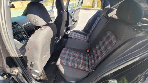 2017 Volkswagen Golf GTI Sport