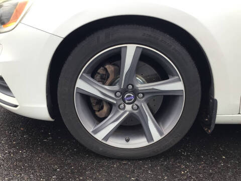 2015 Volvo S60 T6 R-Design Platinum