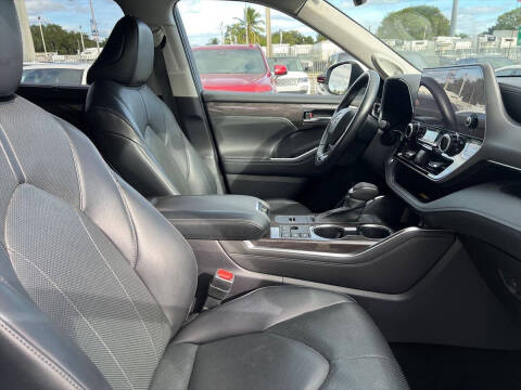 2023 Toyota Highlander Hybrid Limited