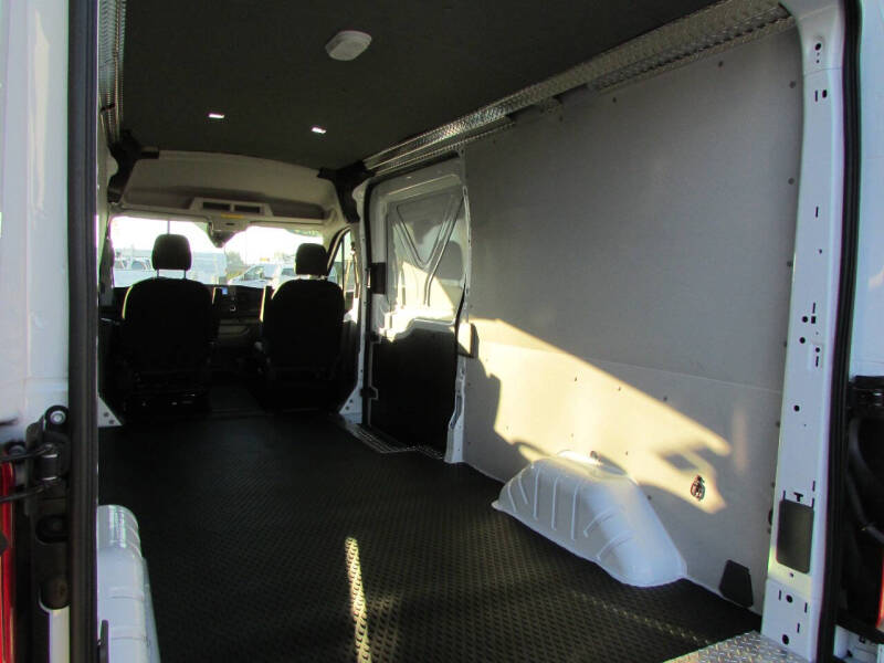 2024 Ford Transit 250