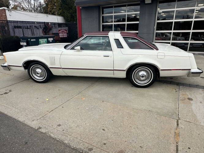 1977 Ford Thunderbird