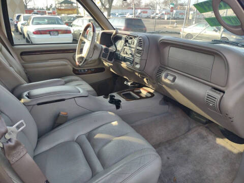2000 Cadillac Escalade