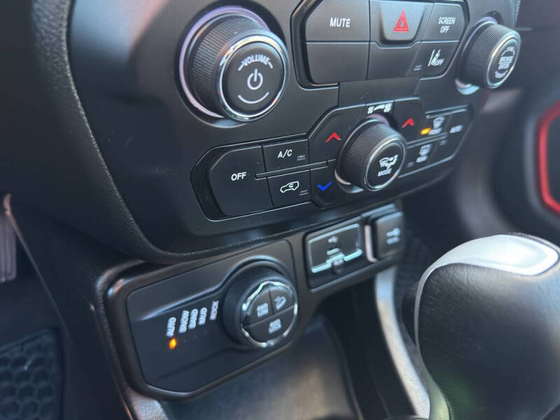 2023 Jeep Renegade Trailhawk