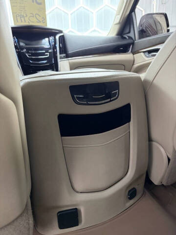 2019 Cadillac Escalade Luxury