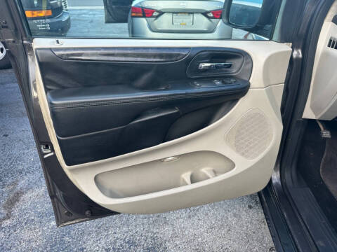 2015 Dodge Grand Caravan American Value Package