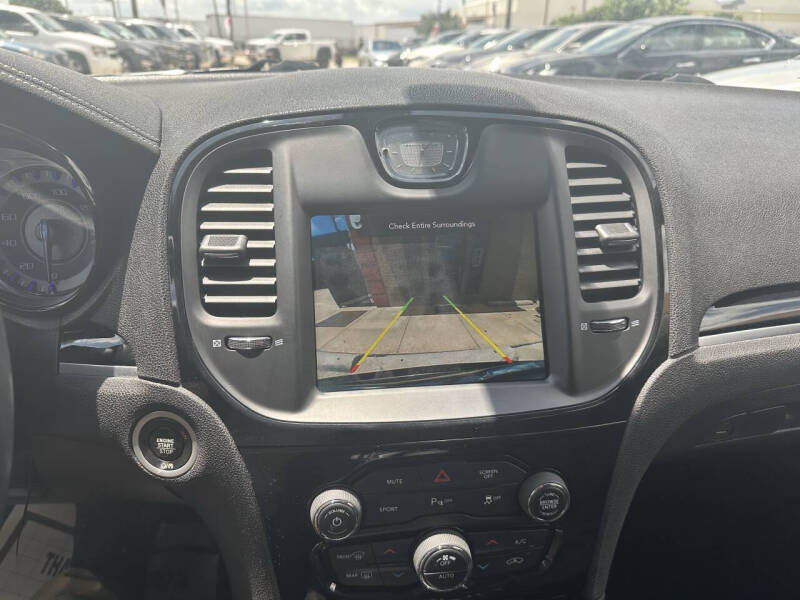 2018 Chrysler 300 S