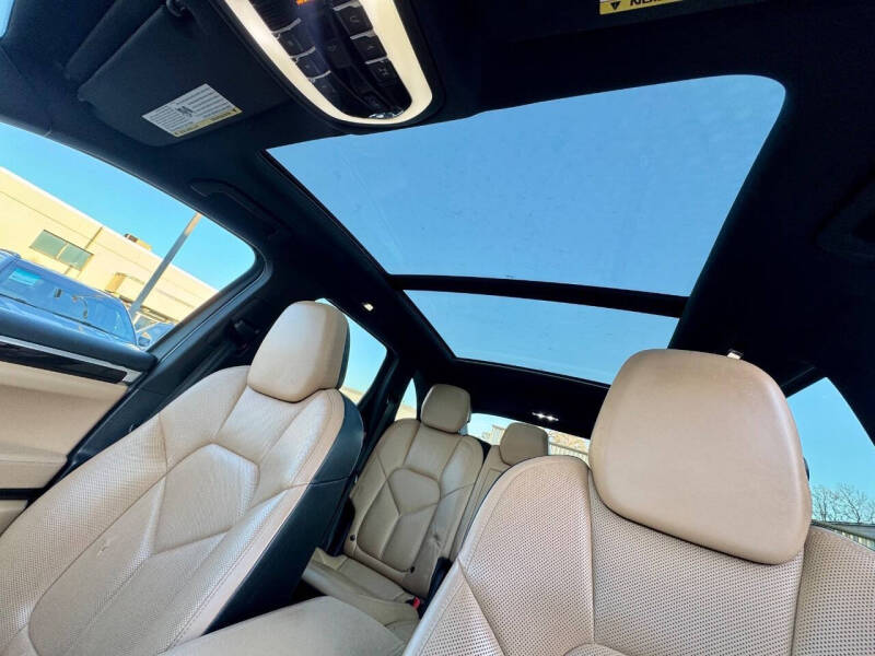 2016 Porsche Cayenne S