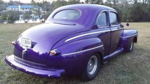 1942 Ford Deluxe