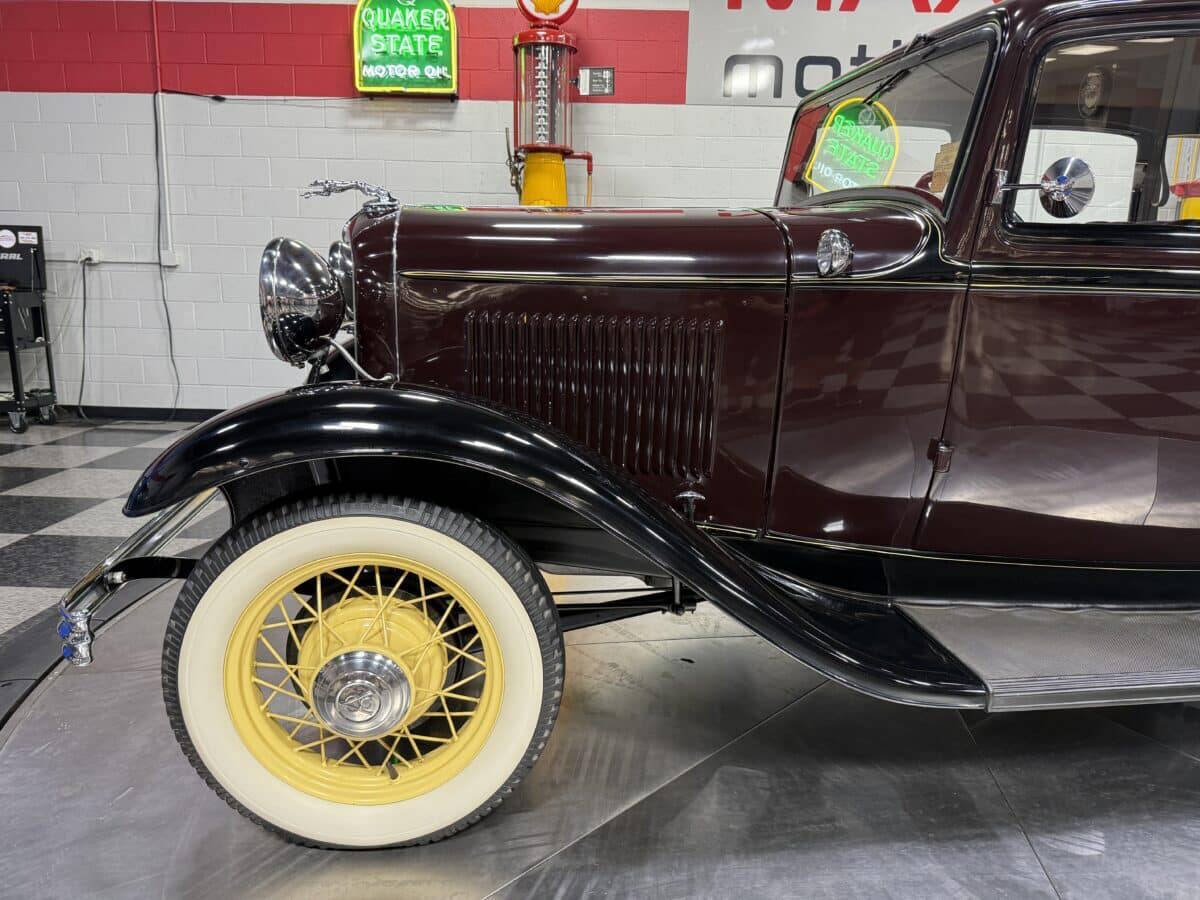 1932 Ford Model 18 22