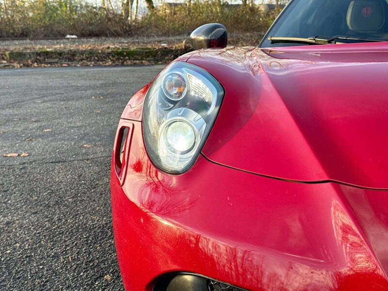 2015 Alfa Romeo 4C Launch Edition
