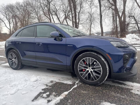 2025 Porsche Macan 4S Electric