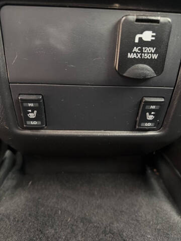 2017 Nissan Pathfinder SL