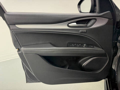 2022 Alfa Romeo Stelvio Veloce