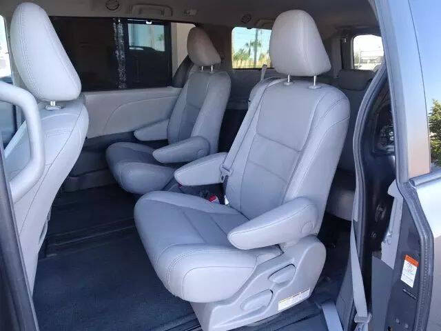 2015 Toyota Sienna