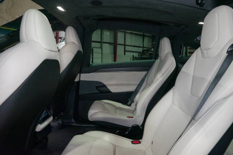 2022 Tesla Model X Plaid