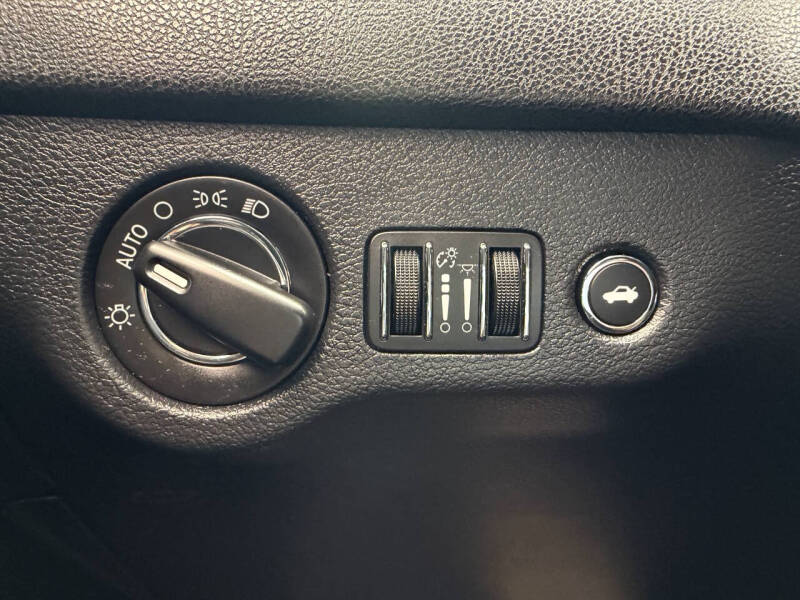 2015 Chrysler 300 Limited