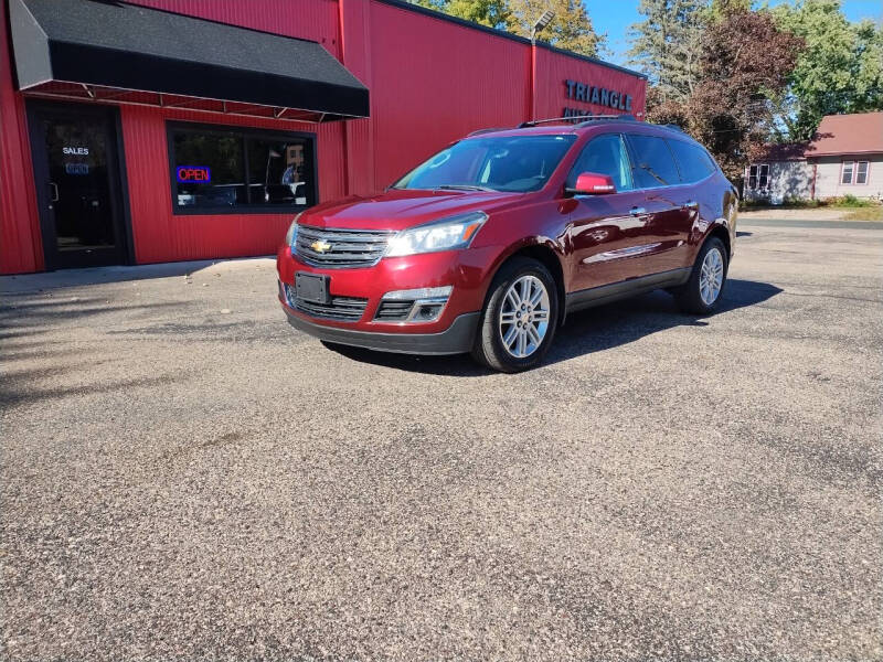 2015 Chevrolet Traverse 1LT photo 2