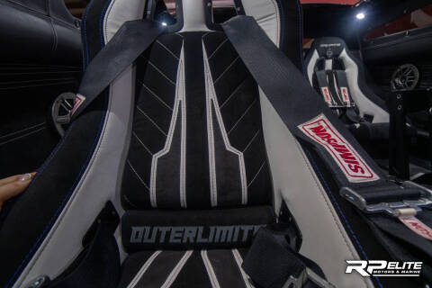 2019 Outerlimits SV43