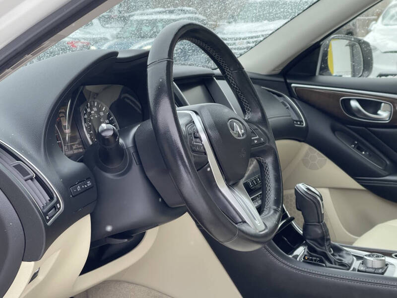 2018 Infiniti Q50 3.0T Luxe