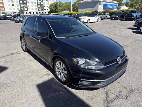 2020 Volkswagen Golf TSI