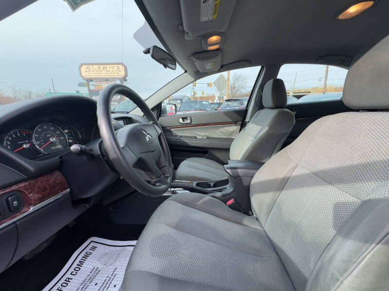 2011 Mitsubishi Galant SE