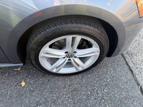 2014 Volkswagen Passat 1.8T SE PZEV