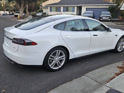 2015 Tesla Model S 85
