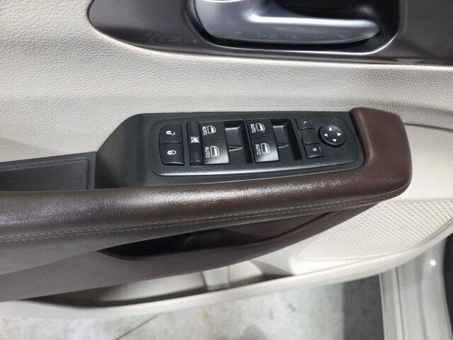 2017 Chrysler Pacifica Touring-L Plus