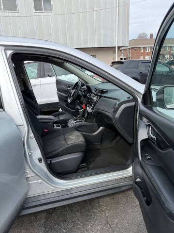 2017 Nissan Rogue S