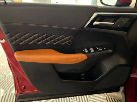 2025 Mitsubishi Outlander PHEV