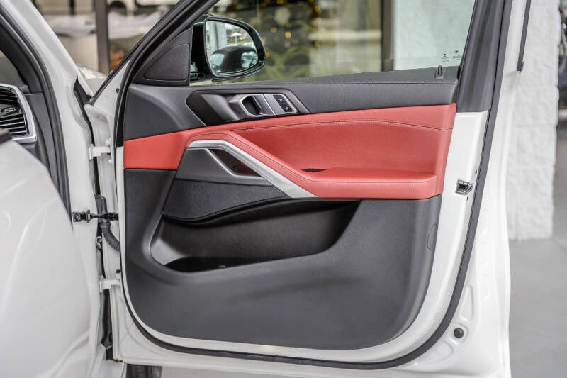 2022 BMW X6 xDrive40i