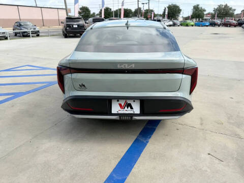 2025 Kia K4 EX