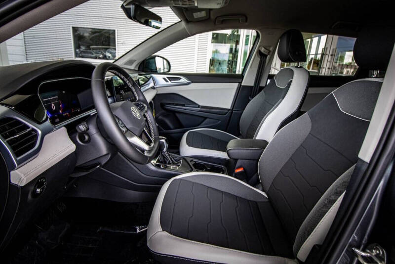 2026 Volkswagen Taos SE