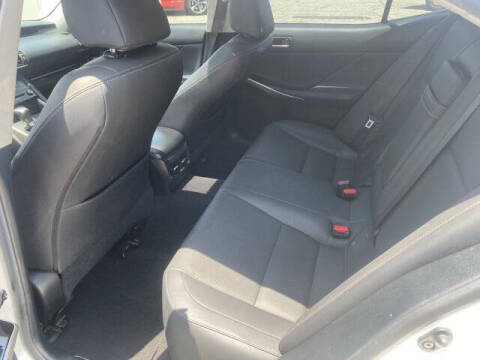 2018 Lexus IS 300