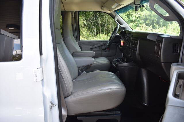2022 Chevrolet Express LS 3500
