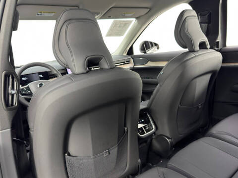 2025 Volvo EX90 Twin Plus 7P