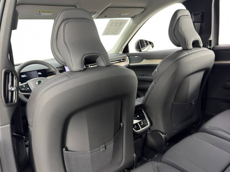 2025 Volvo EX90 Twin Plus 7P