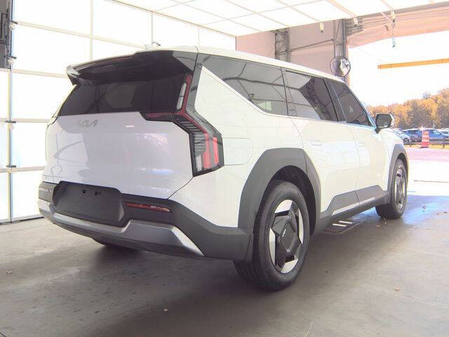 2024 Kia EV9 Light Long Range