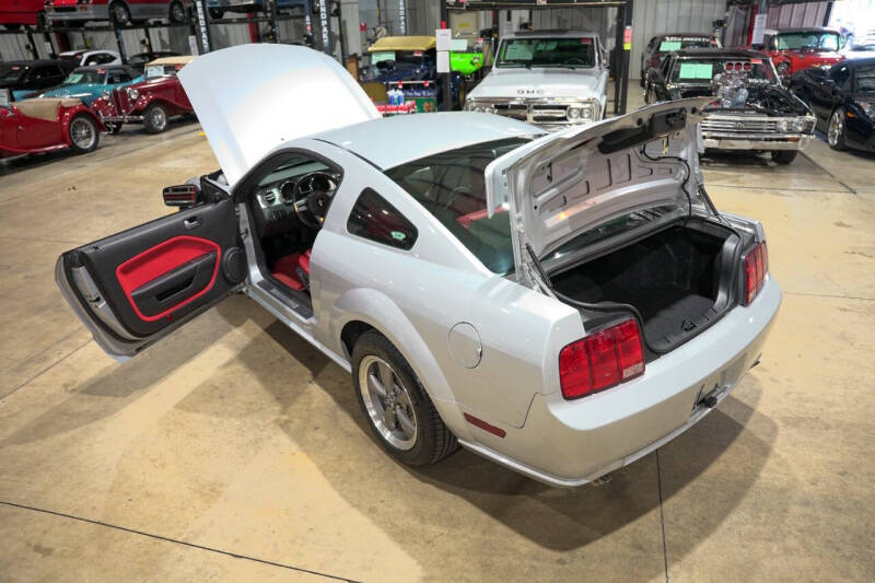 2005 Ford Mustang GT Premium