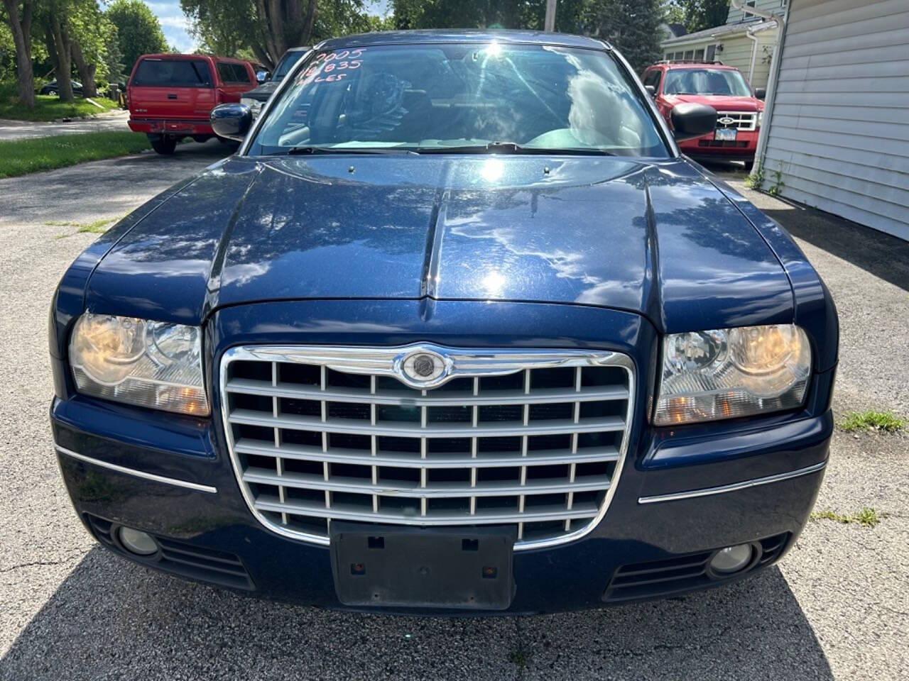 2005 Chrysler 300 for sale at Quality Cars Of South Elgin in South Elgin, IL