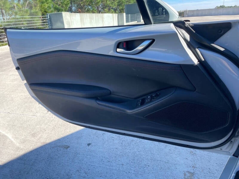 2019 Mazda MX-5 Miata RF Grand Touring