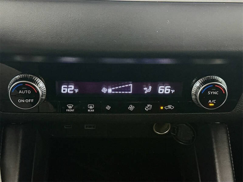 2024 Mitsubishi Outlander ES