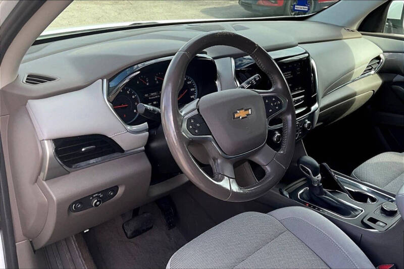 2021 Chevrolet Traverse LT Cloth