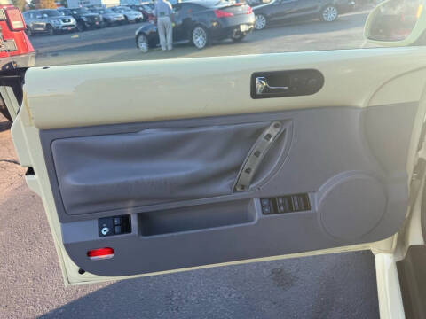 2004 Volkswagen New Beetle Convertible GLS