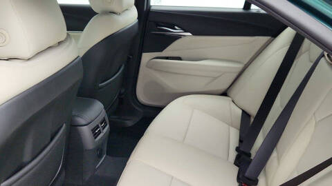 2025 Cadillac CT4 Premium Luxury