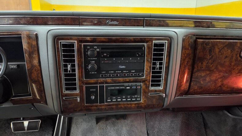 1990 Cadillac Brougham