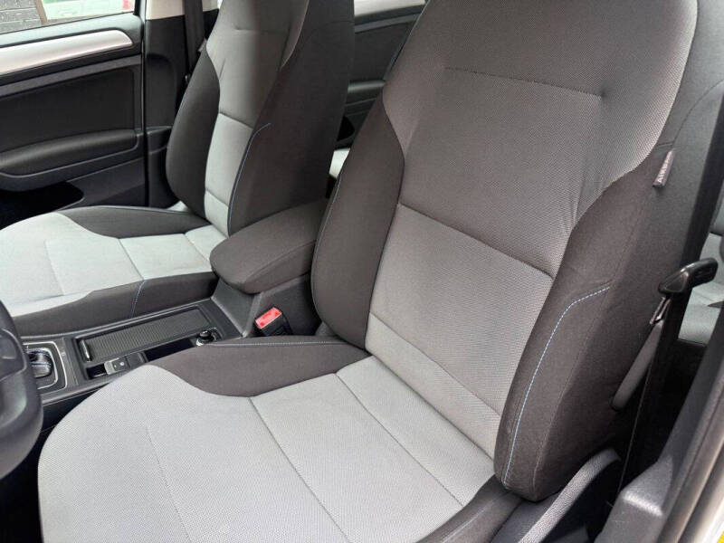 2015 Volkswagen e-Golf Limited Edition