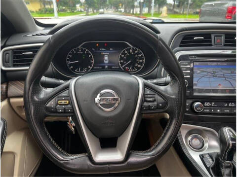 2017 Nissan Maxima Platinum