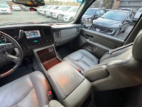 2004 Cadillac Escalade ESV Platinum Edition