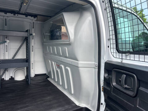 2022 Chevrolet Express 2500